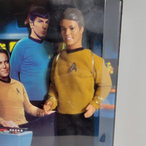 BARBIE AND KEN 1996 STAR TREK 30TH ANNIVERSARY GIFTSET COLLECTOR EDITION DOLLS - Picture 4 of 5
